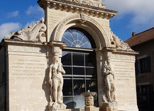 Aire de services et de stationnement - Lacroix-sur-Meuse