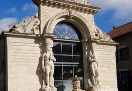 Aire de services et de stationnement - Lacroix-sur-Meuse