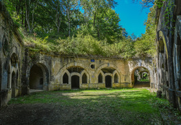 Aire de stationnement - Apremont-la-Forêt