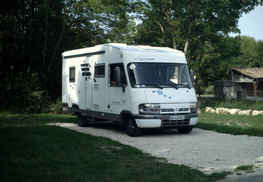 Aire de stationnement - Pierrefitte-sur-Aire
