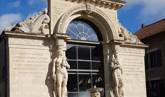Aire de services et de stationnement - Lacroix-sur-Meuse