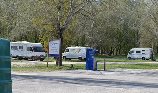 AIRE DE SERVICES CAMPING-CAR DU LAC DE MADINE - HEUDICOURT - Heudicourt-sous-les-Côtes