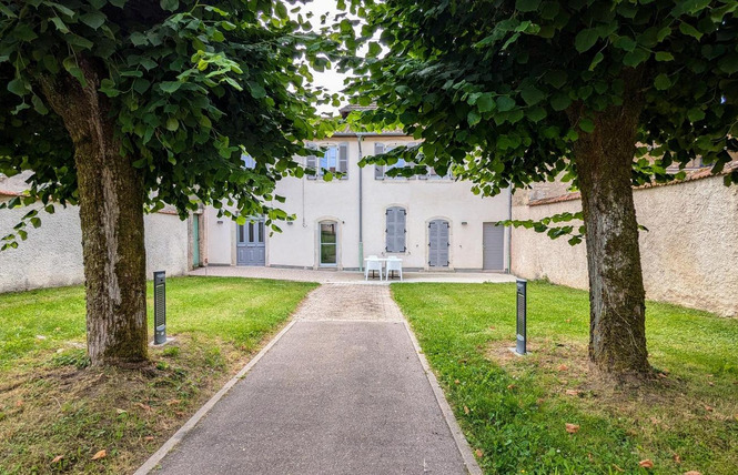 Gîte de la tour carrée 1 - Lacroix-sur-Meuse