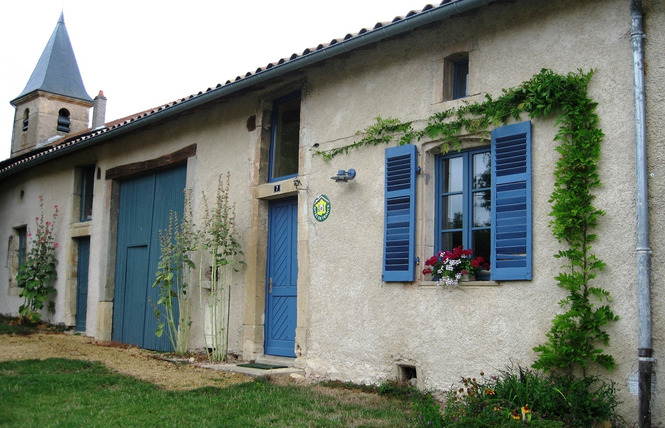 Gîte la glycine 1 - Lachaussée