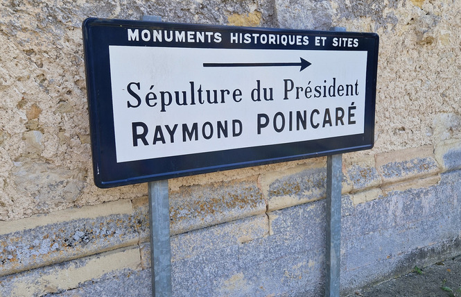 Aire de stationnement 3 - Nubécourt