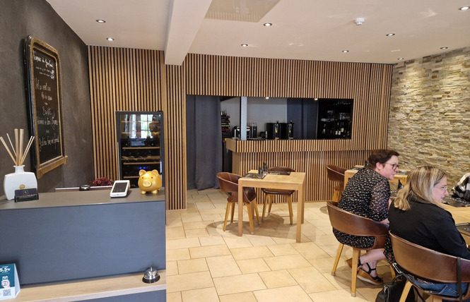 Hôtel-restaurant le Relais de la Voie Sacrée 3 - Les Trois-Domaines